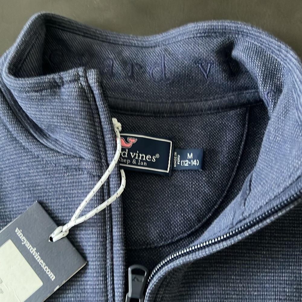 Vineyard vines - Picture 3 of 4